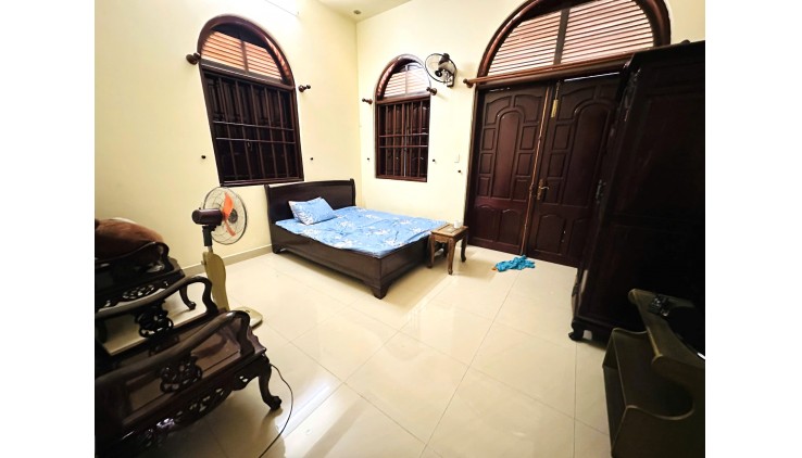 Ngộp Giảm sốc hơn 40% Bán Biệt Thự 3Tầng Mặt Tiền Gần Vincom Lê Văn Việt Hiệp Phú Thủ Đức 277m2_10x27 Siêu Ngon